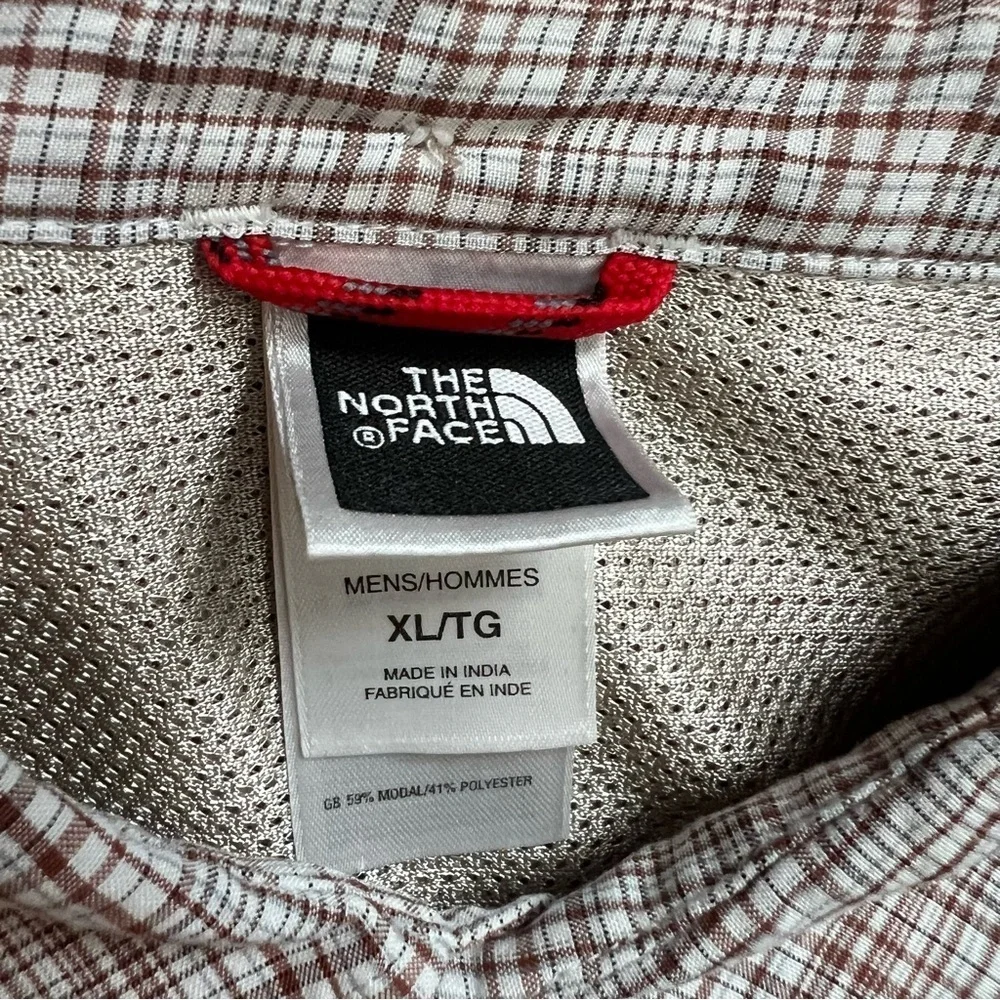 The North Face size XL short sleeve button up shirt